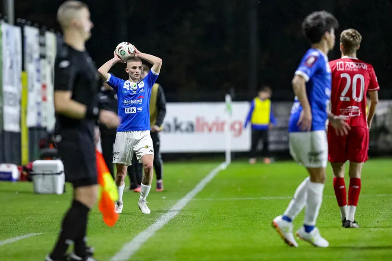 GKS Wikielec - Stomil Olsztyn [FOTORELACJA] — zdjęcie 41