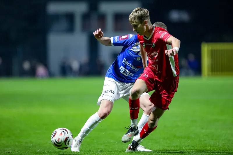GKS Wikielec - Stomil Olsztyn [FOTORELACJA] — zdjęcie 82