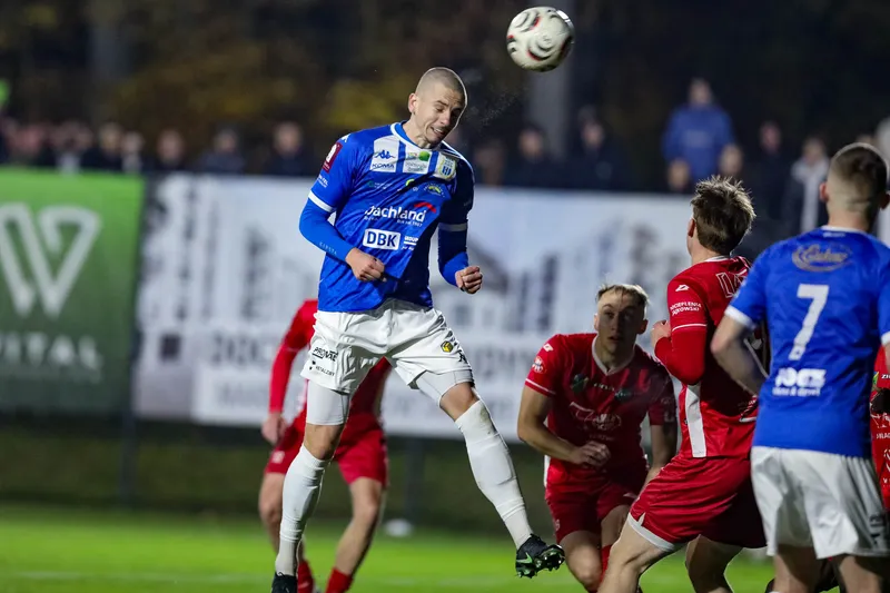 GKS Wikielec - Stomil Olsztyn [FOTORELACJA] — zdjęcie 89