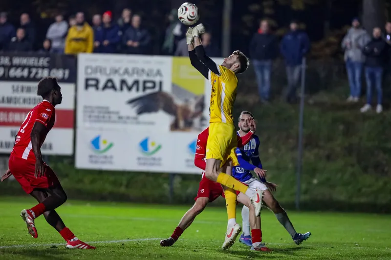 GKS Wikielec - Stomil Olsztyn [FOTORELACJA] — zdjęcie 95