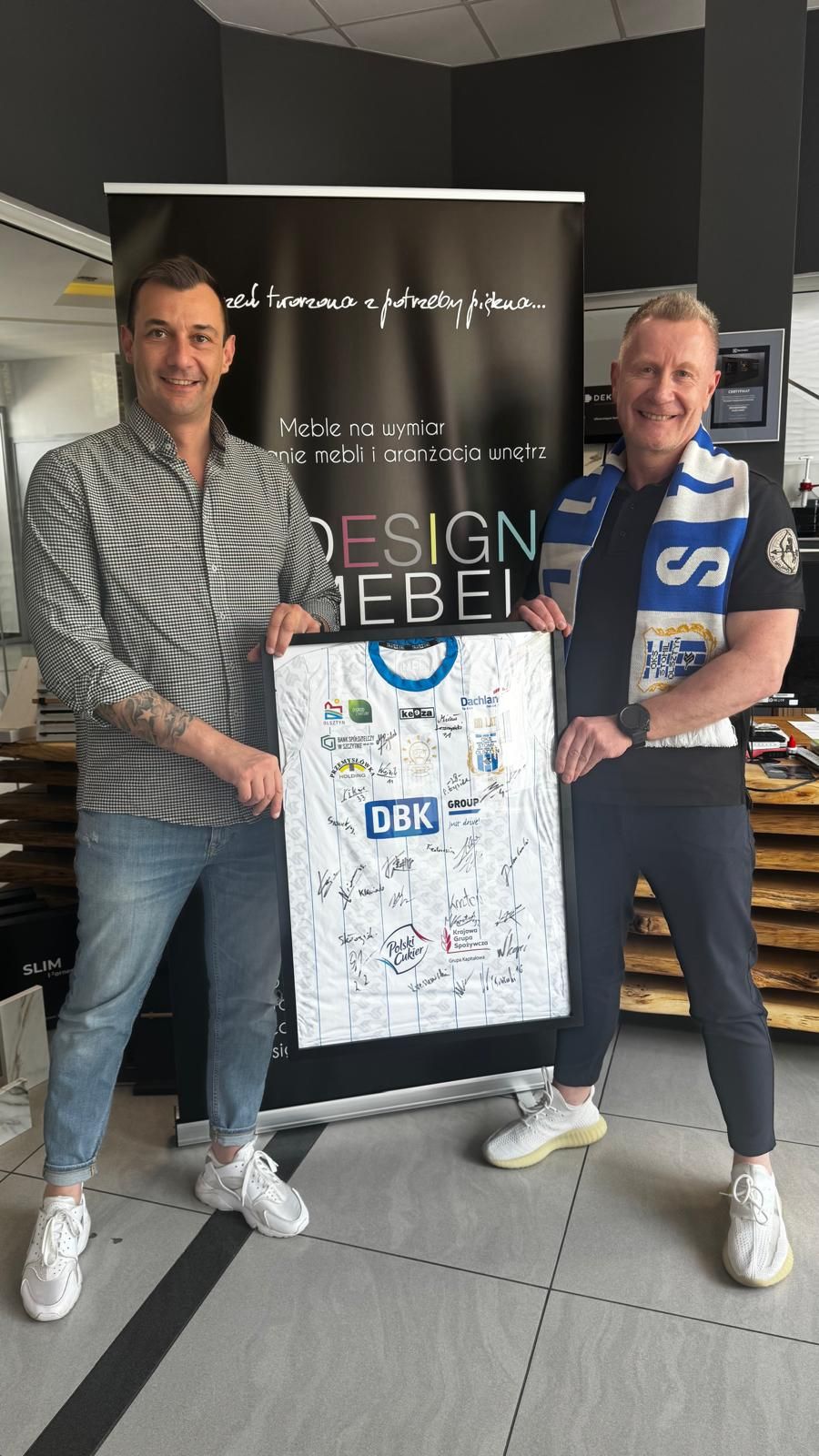 Nowy sponsor Biało-Niebieskich!