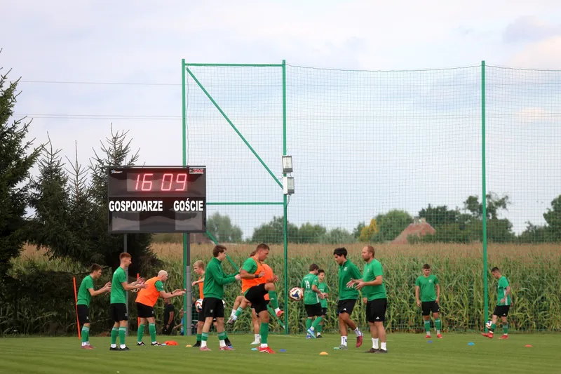 Fotorelacja z meczu LZS Frednowy – Stomil Olsztyn 0:11